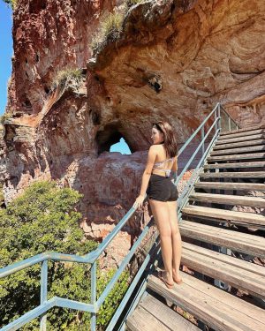 Bela Fernandes Instagram - Pedra furada ❤️