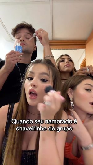 Bela Fernandes Instagram - Nosso chaveirinho