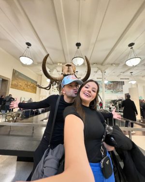 Bela Fernandes Instagram - Dia de museu hoje com meu amo…. ué, será que ela tá querendo me dizer algo?