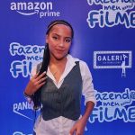 Bela Fernandes Instagram - Alguém me belisca? Pq eu to vivendo a pré estreia de #FazendoMeuFilme com o meu elenco 🤩✨
