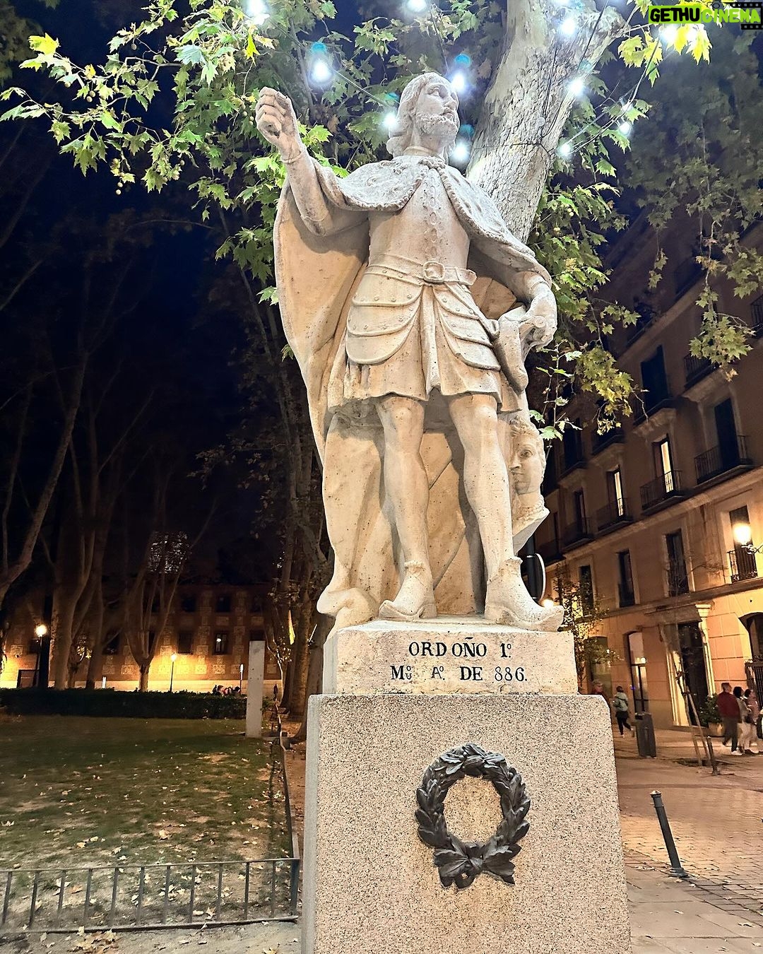 Bela Padilla Instagram - Madrid es hermosaaaa ❤️ Madrid, Spain