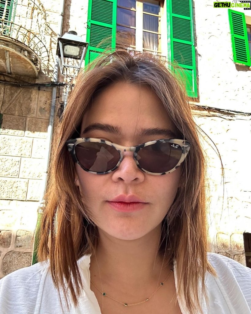Bela Padilla Instagram - Blending in. 😎 Mallorca
