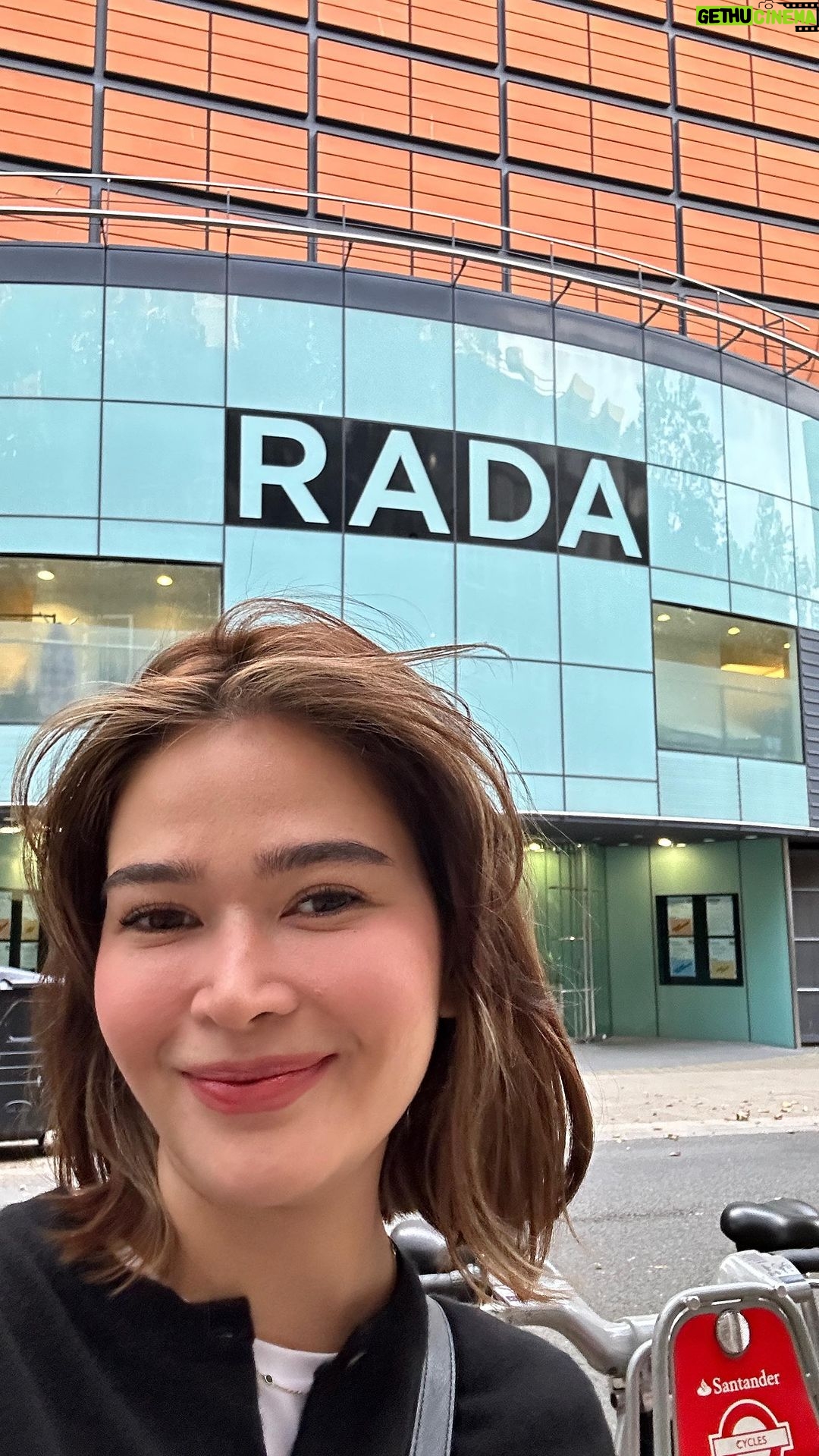 Bela Padilla Instagram - Back to school 🙈📚 Yesterday was our first day and it was sooo exhilarating, I learned so much already on day 1! 🥹 If you could study acting/filmmaking what would you like to learn? Also…PS: I think this song is my new love song to my self 😂 London, United Kingdom