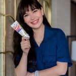 Bela Padilla Instagram - My coffee, tea and wine loving heart is happy! I’ve finally found a brand and toothpaste that makes me enjoy all my favorite drinks- SPARKLE! And I want to share the love with you guys!❤️ - Like this post and comment down below why you want sparkling white teeth 🦷 - Follow @sparklewhiteph on instragram - Share this post on your storv and don't forget to tag us 💃🏻 10 lucky winners will win: 1 Coffee & Teeth Toothpaste, 1 Whitening Booster Gel, 1 lonic Mouthwas each Winners will be revealed on March 3, 2023✨