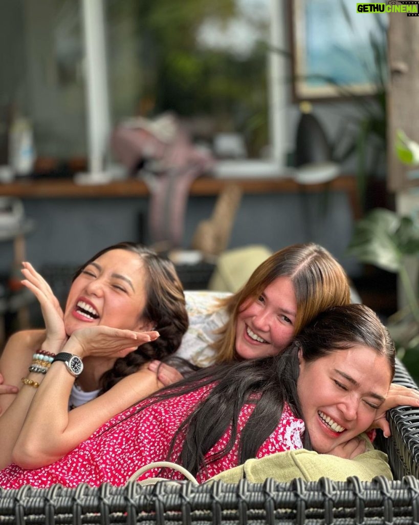 Bela Padilla Instagram - They say the happiest girls are the prettiest, in that case, you’re my prettiest friend, Kimmy! And you get even more beautiful with every challenge, achievement, obstacle and milestone you face. ❤️ have the happiest day, Kimmy! I’m always here for you 🥰 @chinitaprincess