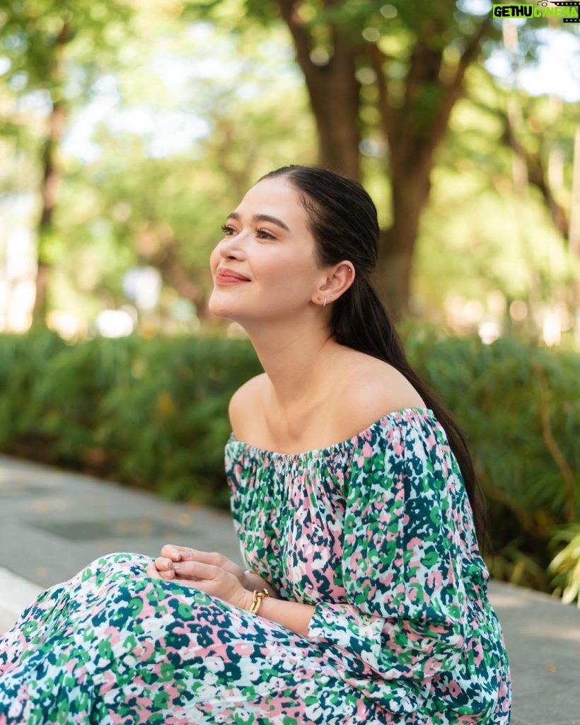 Bela Padilla Instagram - This Women's Month, one of the constant things I’m grateful for that made me the woman I am now, is the guidance I had growing up and the opportunities that my education opened up for me. Which is why I’ve been such an avid fan and supporter of the work that @unicef @unicefphils does for our children. I’m also grateful that one of my favorite brands, @marksandspencerph , also has a heart for others and donated to UNICEF to support the advocacies of women in celebration of this time ❤️ Can’t wait to fly back to london and buy my favorite cotton candy grapes in M&S while wearing this cute dress from their summer collection! 🥰 thank you @davegraciadas for the photos! 💯
