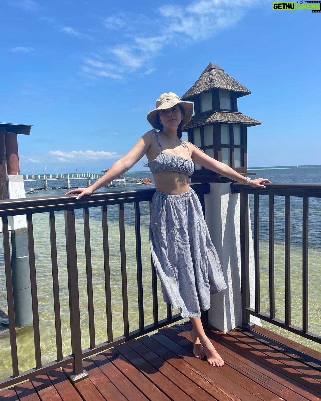 Bela Padilla Instagram - Got to explore the beauty of Puerto Princesa, Palawan thanks to @cebupacificair ❤️ they have so many trips to Palawan and the friendly flight attendants on board alleviate the stress of travelling! Thank you to all the kind Cebu Pac staff we met in the last few days 🥹❤️ @cebupacificair #LetsFlyEveryJuan #CEBTravels ✈️ If you guys are looking for a place to stay in Puerto Princesa, I stayed in @princesagarden and the water villa is the best! This is the edge of my balcony but I’ll be posting more photos of the room on my stories too! ❤️ Also, since you guys will ask, this lovely outfit is from @baludswim (it comes with a cropped top too!) thank you @tracyayson 🥰