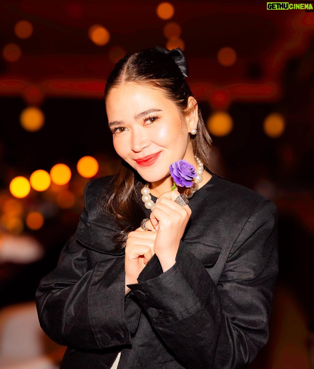 Bela Padilla Instagram - Dolled up by @onlypaulunating and @aryanbuccat for the @spotifyph leap day celebration ❤️ wearing a full @hm Studio look 😊