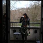 Bella Campos Instagram - Indo ver @burberry ao vivo pela primeira vez! 🇬🇧 Thanks @malupessoa @sannyelias 💕 London, England, UK