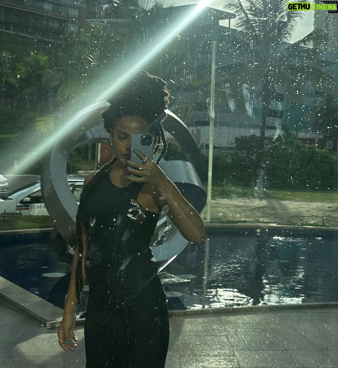 Bella Campos Instagram - Bahea baby just juice juice juice 🧃