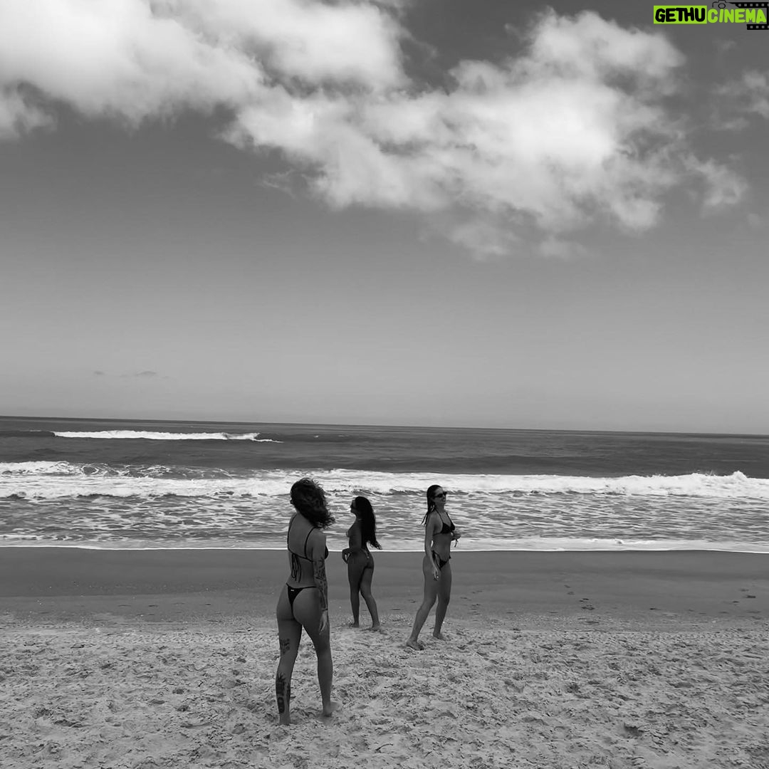 Bella Campos Instagram - 🐚💙🦋🌊🤍🌻🐠☀️🍀🌿🐾🌼🌴🍄🐢 Florianópolis, Santa Catarina