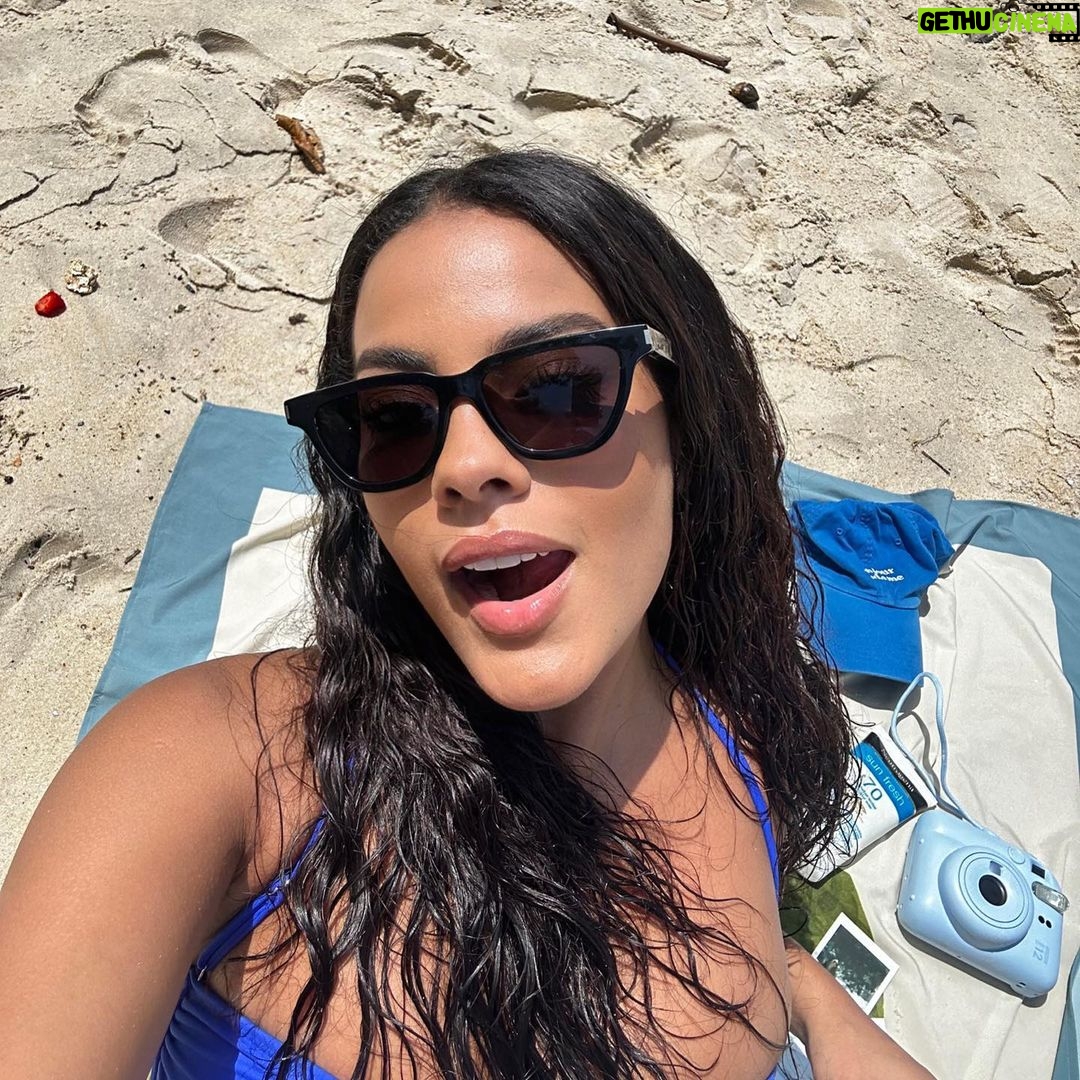 Bella Campos Instagram - Fotinha de salvador pra falar que a gatinha ta trabalhando pra lá e pra cá mas daqui a pouquinho vamos estar na bahia descansando a paz do senhor amém! 😮💨🤍