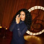 Bella Campos Instagram - Prestigiando os 75 anos da Serpenti da @BULGARI Símbolo infinito de renovação, ela permanece com seu apelo inalterado mesmo a cada transformação criativa, sempre fiel à sua essência. Perfeita né?! #Serpenti75 #BulgariJewelry ✨ @joaokopv @luprezia @sannyelias @liegewisniewski