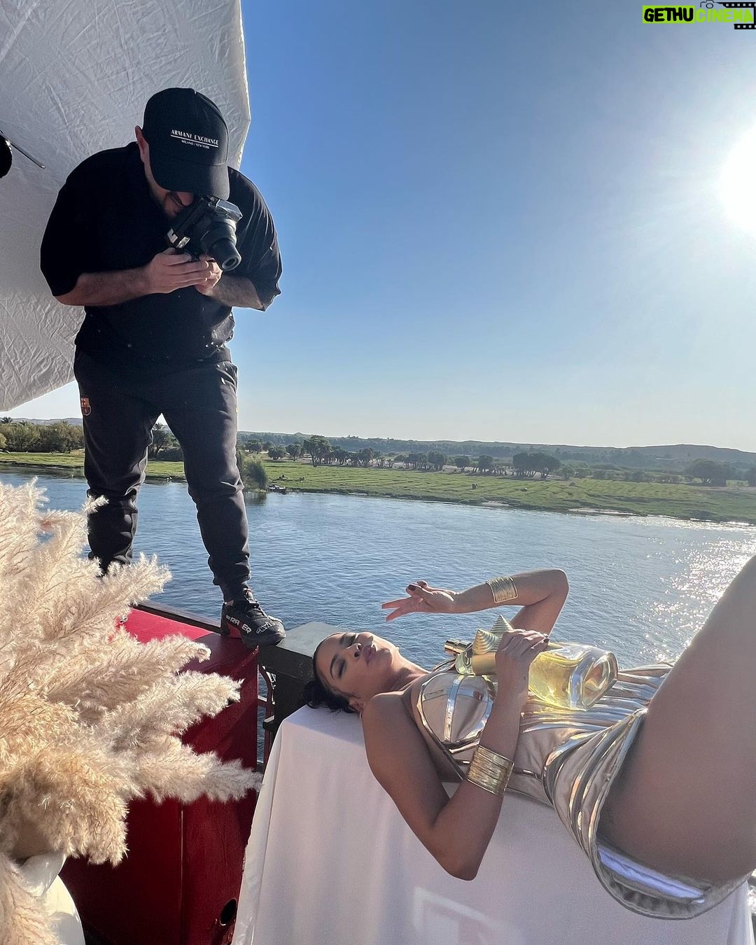 Bella Campos Instagram - I’m making my international career, ok. كوبري اسوان المعلق
