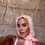 Bella Campos Instagram - Sou faraó sou faraóooo kkkk Day 2 being divine w/ @jeanpaulgaultier 💕 #IamDivine. Edfu Temple, Edfu Egypt