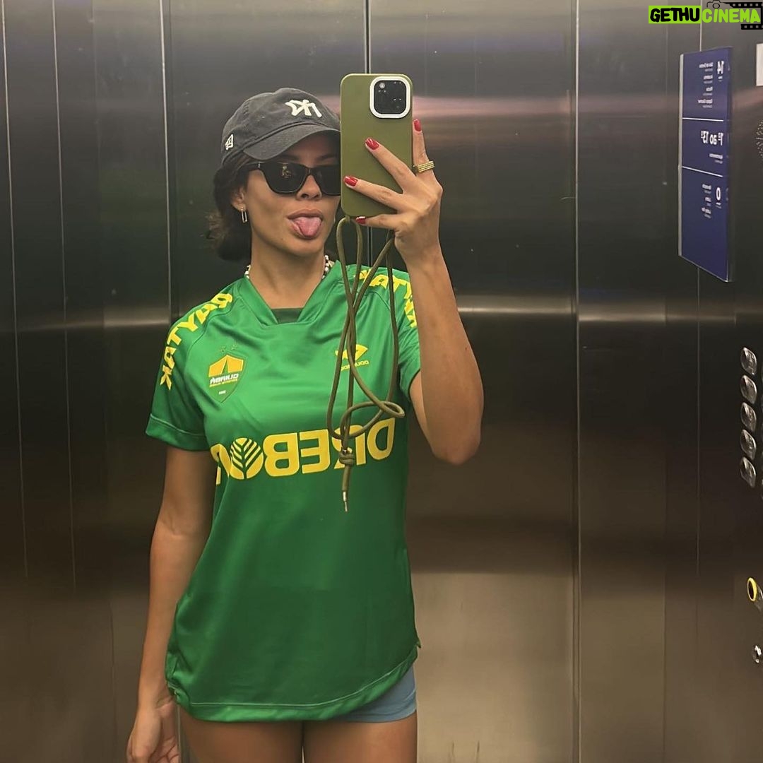 Bella Campos Instagram - arte salva Cuiabá - Mato Grosso - Brasil