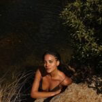 Bella Campos Instagram - a energia desse lugar 🤍🤍🤍 Chapada Dos Veadeiros / Alto Paraíso