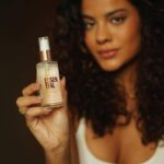 Bella Campos Instagram - Que eu sou apaixonada pelos produtos da @braehaircare, todo mundo já sabe! Lembra do Essential, best seller da marca? Pois bem, hoje eu fiz o tratamento com a Máscara e o Oil Blend e fiquei muito impactada com o resultado! Uma reparação, hidratação, e proteção que não sai mais da minha rotina de cuidados! #braehaircare #braesquad #publi