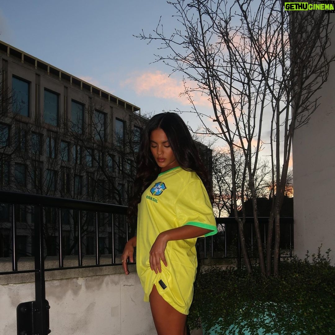 Bella Campos Instagram - - 🌟 - London, England, UK