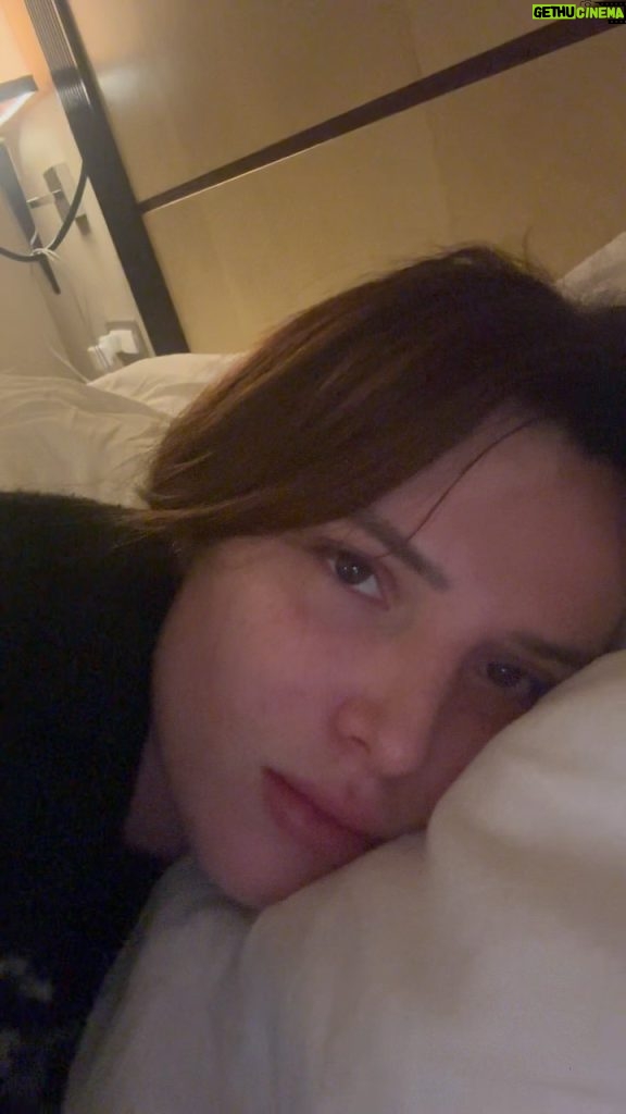 Bella Thorne Instagram - Mental health is important and all the time we push that to the side for everything else in our life, it still comes crashing down, so don’t end up like me and do the mental health check ins that are needed before you get to this point. Remember to hold space for your tears and your thoughts those are incredibly important, life isn’t always perfect matter of fact mostly it’s not, and I guess that’s OK too.