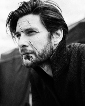 Ben Barnes Instagram - #BTS from Season 2 of #shadowandbone 

1. Me and my shadow 
2. Kit makes me smile
3. Lewis takes good photos 
4. ‘Mum’ makes me laugh
5. Love my Archie 
6. Calahan Kirigan
7. Jessie brings me joy on the pyre
8. It’s not raining
9. Zoë daydreaming
10. Archie and I in the bath

🖤