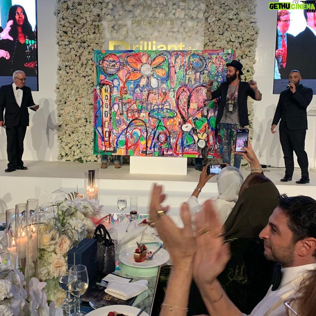 Ben Stiller Instagram - @sachajafri just painted a work of art and made 250,000 dollars @artistsforpeace at our #Dubai fundraiser!! #Respect #Haiti #DubaiCares