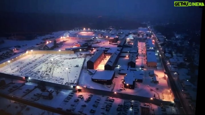 Ben Stiller Instagram - First aerial footage last winter we shot of Clinton Correctional North Yard ... @katiepruitt drone work... #EscapeAtDannemora on @showtime @sholtdseries Streaming all the time!!!Check it out!! On @showtime