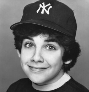 Ben Stiller Instagram - Tech Avail, will audition. 
Special skills: juggling, scuba diving, tap dancing and drums. 
Commercials on request. 
#oldheadshotday 
#cryforhelp