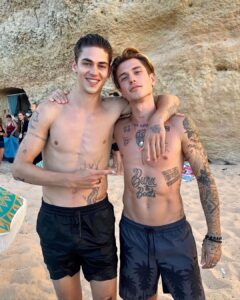 Benjamin Mascolo Instagram - Enemies on screen, buddies behind the scenes 🤝 @hero_ft #AfterEverything is out now in theatres all over the US!