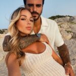 Benjamin Samat Instagram - 🤍 Selfie en Amoureux pour nos derniers moments dans le Sud 🤍 On rentre a la Maison 🇦🇪✈️ France