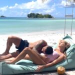 Benjamin Samat Instagram - En attendant l’arrivée du petit prince 👶🏻 On chill ☺️🌴 Seychelles