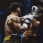 Benjamin Samat Instagram - Bim bam boum 💥🤯 Likez ceux qui veulent la revanche et commentez pour donner vos pronostics pour le deuxième combat 🥊 📸 @jonykeympictures Palais des sports de Marseille