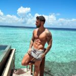 Benjamin Samat Instagram - 😎 La dernière photo … je ne fais pas ce que vous croyez 😅