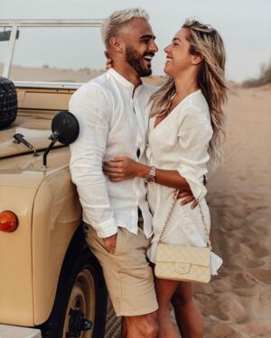 Benjamin Samat Instagram - Mon amour, pour ton anniversaire je t’écris ces quelques mots…. MERCI ! Merci d’être toi, de m’avoir fait découvrir la signification du mot « Fusionnel » car c’est ce que nous sommes. Tu mérites le bonheur éternel et je ferai tout pour te l’apporter. 
Aujourd’hui tu portes mon nom et notre enfant dans ton ventre et ça en moins de 2 ans, 2 ans seulement et pourtant j’ai l’impression de te connaître depuis toujours, comme si nous avions déjà vécu cet amour dans d’autres vies, comme si nous étions destinés l’un à l’autre jusqu’à l’infini, comme si nous nous retrouvions à chaque fois qu’importe l’époque, le lieu, les circonstances nous sommes destinés. Il n’y a qu’à voir notre rencontre … je ne crois pas au hasard ! 

Alors voilà ma destinée je te souhaite un Joyeux anniversaire, continue d’être la femme exceptionnelle que je connais, continue d’être aussi joyeuse, souriante, rigolote, aimante, ambitieuse, loyale, intelligente et j’en passe !!! 
Continue d’être toi tout simplement ! 
JE T’AIME MADDY SAMAT ❤️