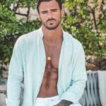 Benjamin Samat Instagram - Salut Insta 👋🏼 Après 2 mois sans photo de moi … me revoilà 😊 Cassis