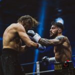 Benjamin Samat Instagram - Bim bam boum 💥🤯 Likez ceux qui veulent la revanche et commentez pour donner vos pronostics pour le deuxième combat 🥊 📸 @jonykeympictures Palais des sports de Marseille