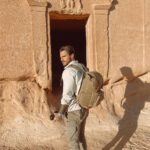 Benjamin Samat Instagram - Benji l’explorateur de Saudi ☺️🇸🇦 Les amis, tellement surpris de Saudi, on en prend plein la vue chaque jour, des paysages et des lieux uniques au monde 😍 Suivez nos story 😉 - - @visitsaudi #visitsaudi @experiencealula #experiencealula AlUla, Saudi Arabia