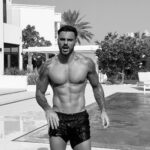 Benjamin Samat Instagram - Quand j’expliquerai à Andrea « Et c’est comme ça que j’ai débarqué dans la vie de maman » Dubai, United Arab Emirates