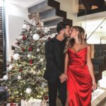 Benjamin Samat Instagram - Joyeux Noël à tout le monde🎅🏼 Je vous envoie énormément d’amour pour ces fêtes de fin d’année ❤️ Marseille, France