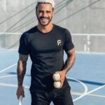 Benjamin Samat Instagram - 😁 Passionné de sport, en ce moment je suis plutôt Tennis 🎾 Quel est votre sport préféré les amis ? . Moi = ⚽️😚 Dubai, United Arab Emirates