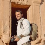 Benjamin Samat Instagram - Benji l’explorateur de Saudi ☺️🇸🇦 Les amis, tellement surpris de Saudi, on en prend plein la vue chaque jour, des paysages et des lieux uniques au monde 😍 Suivez nos story 😉 - - @visitsaudi #visitsaudi @experiencealula #experiencealula AlUla, Saudi Arabia
