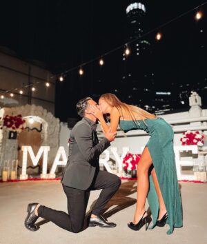 Benjamin Samat Instagram - YES 💍❤️ Future Madame SAMAT 🥺
29/11/2021 ✨