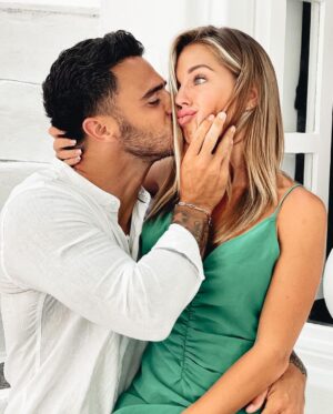 Benjamin Samat Instagram - ❤️ Avec toi jusqu’à mon dernier souffle 🌺