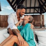 Benjamin Samat Instagram - De toutes les photos de tous les deux, pour moi celles-ci sont de loin les plus belles ❤️ Maldives