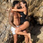 Benjamin Samat Instagram – Sur La Plage Abandonnée… Coquillages et on se fait piquer 😂🐝 Île De Porquerolles