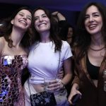 Beren Saat Instagram - Sevildiğimi tüm hücrelerimde hissettiğim doğum günü partimden ✨ Bizimle olan, doğum günümü kutlayan herkese teşekkür ederim 💕 Dear @mayaazucena 🩷 thanks for bringing your super power to our house 👏🏻 sevgili @zuleyhakuru olağanustü güzellikteki tasarımınla bana peri gibi hissettirdiğin icin ☺️💖 @monnarsh @mfkmusic partimizi renklerdiğiniz için 🙌🏻 @eyeoftheipo harika fotoğraflar icin çok tesekkurler 💕