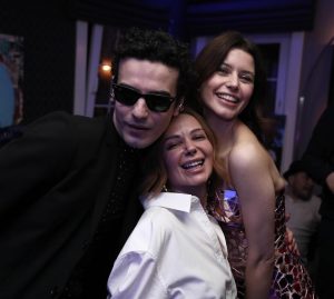 Beren Saat Instagram - Sevildiğimi tüm hücrelerimde hissettiğim doğum günü partimden ✨ Bizimle olan, doğum günümü kutlayan herkese teşekkür ederim 💕 Dear @mayaazucena 🩷 thanks for bringing your super power to our house 👏🏻 sevgili @zuleyhakuru olağanustü güzellikteki tasarımınla bana peri gibi hissettirdiğin icin ☺️💖 @monnarsh @mfkmusic partimizi renklerdiğiniz için 🙌🏻 @eyeoftheipo harika fotoğraflar icin  çok tesekkurler 💕