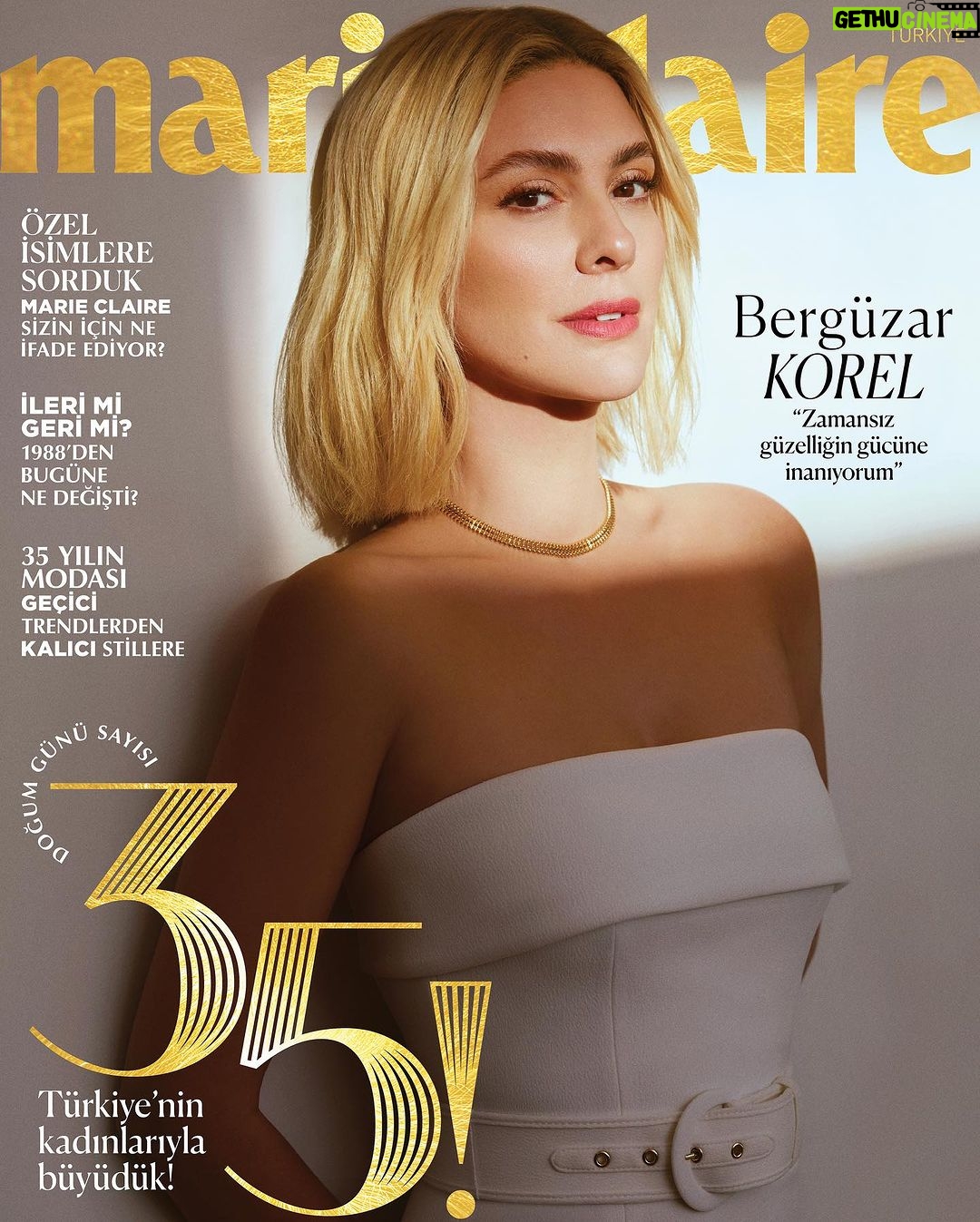 Bergüzar Korel Instagram - Çabasız güzelliği ve kendinden menkul gücüyle Bergüzar Korel, 35. doğum günü sayımızın kapak yıldızı. Doğal içerikleriyle öne çıkan Yves Rocher ile gerçekleştirdiği iş birliğine de çok yakıştırdığımız Bergüzar’la her alanda zamansız olmanın sırrını konuştuk.✨ Marie Claire 35. yaş özel sayısı yarın dijital platformlarda ve çok yakında bayilerde! @berguzarkorel @yvesrocherturkiye Yayın Direktörü: @isiksimsek Fotoğraflar: @korayparlak Moda Direktörü: @nazlikayran Röportaj: @selinerkmen Styling Asistanları: @ekinsuoktar , @yoncastalf Saç: @nurisekerci / @moodmodetr Makyaj: @cigdemyartasi Fotoğraf Asistanları: @_okanaltin , @ramazansntrkk Saç Asistanı: @enesisakara_ Makyaj Asistanı: @kubraglgr Videographer: @emrenamoglu , @somaytulgar Videographer Asistanları: @emresungurr Video Prodüksiyon: @berkylmzz_1 / @alicefilmstudios Prodüksiyon: @ebrudoner #BergüzarKorel #MarieClaireTR #MarieClaireTürkiye35Yaşında