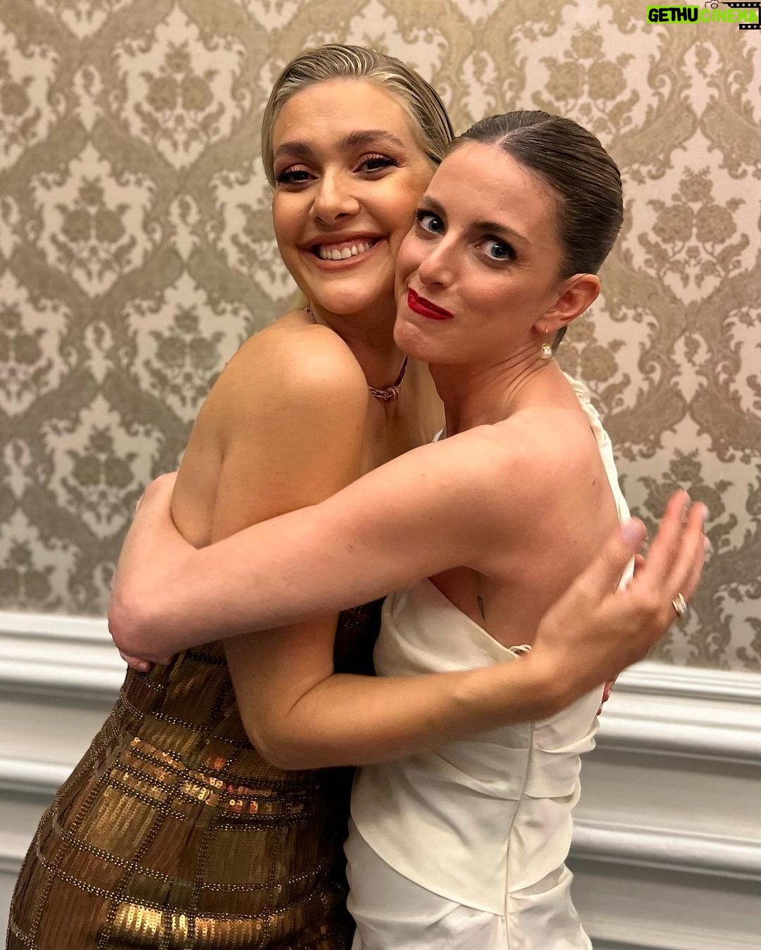 Bergüzar Korel Instagram - 48 hours,beloved friends 🥹🤗🫂