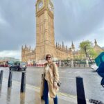 Bergüzar Korel Instagram – Telefonu ters çevirip 0,5 çekince #bigben oluyorsunuz arkadaşlar kesin bilgi.